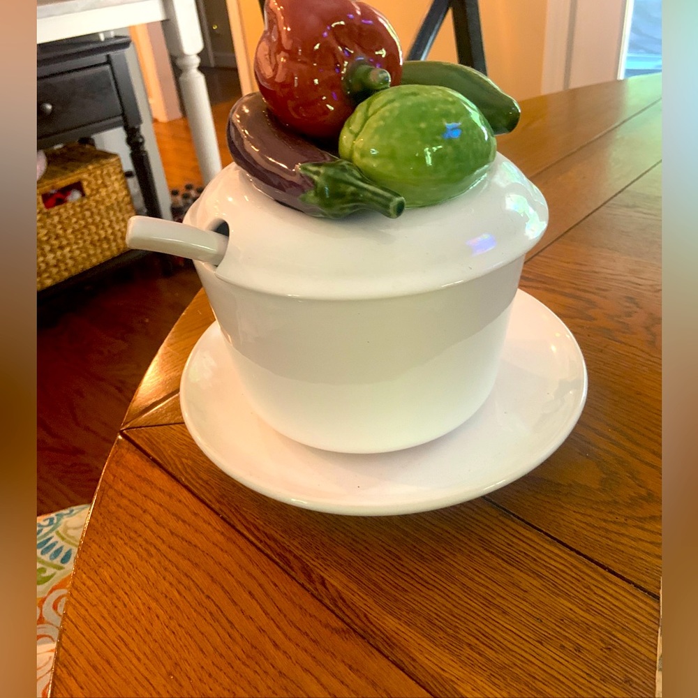 Vintage Soup Tureen Vegetable Majolica Style
